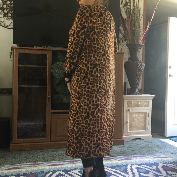 Leopard print ankle length cardigan / duster - Picture 5 of 9